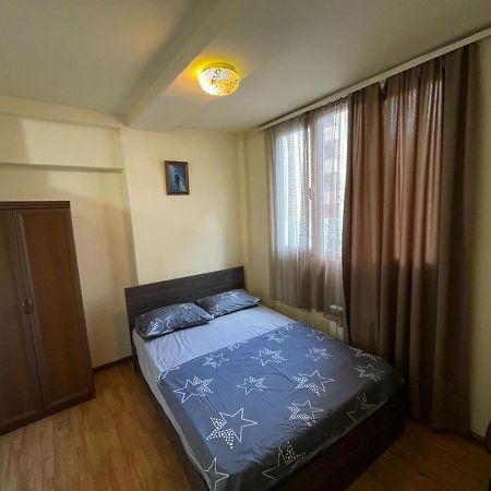 Apartment In Yerevan, Centre Zewnętrze zdjęcie
